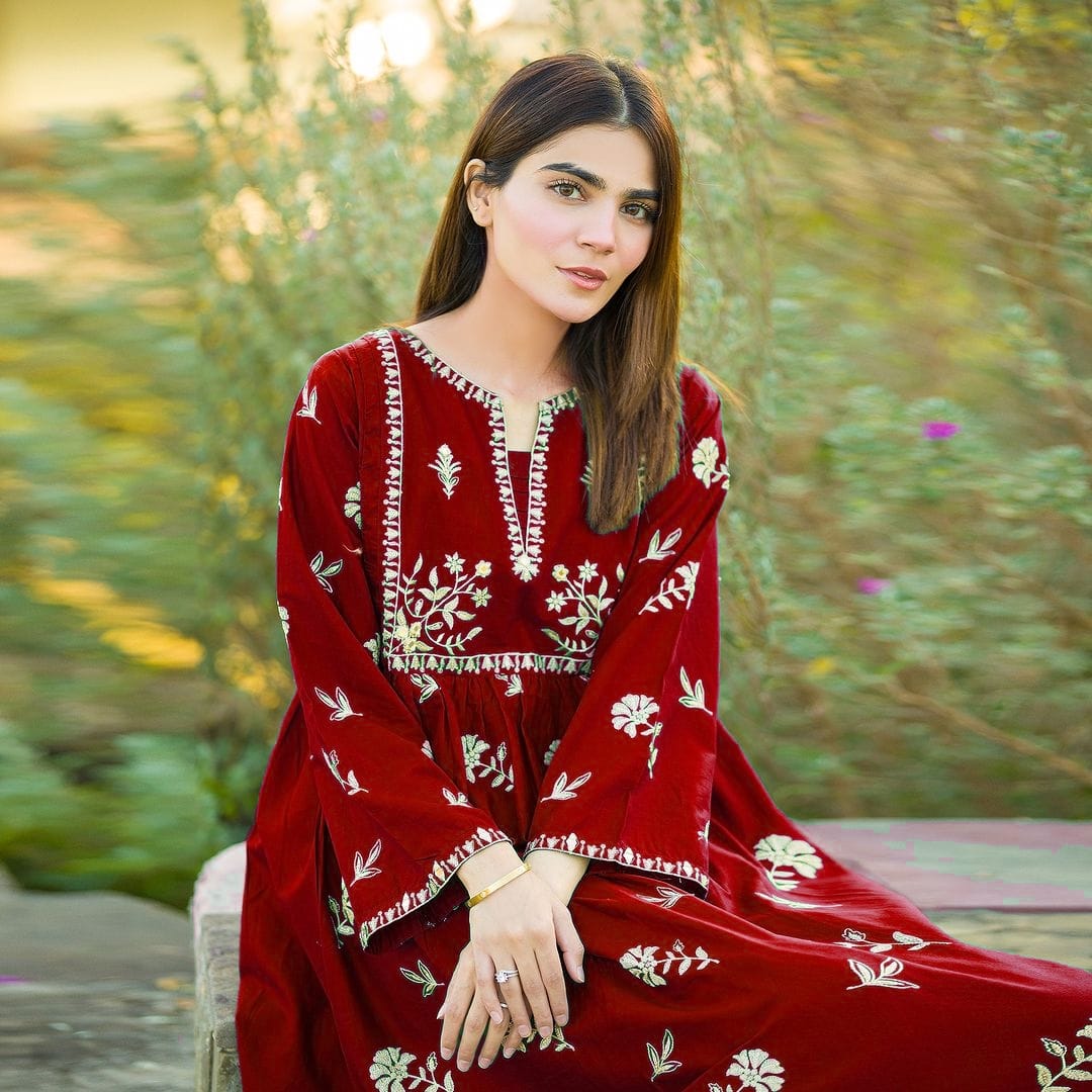 MINHA Embroidered Maxi 2pcs